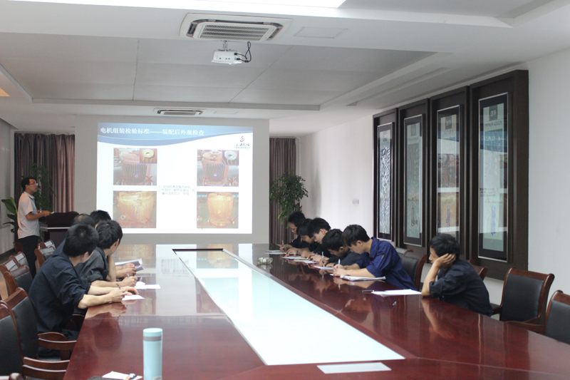 下線車間安全培訓(xùn).jpg 下線車間安全培訓(xùn).jpg